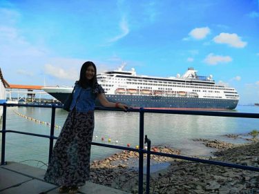 Holland America Cruise discovery on Valentine’s Day 2019 . #doll_voyage #instatravel #femmetours #bucketlist #bonvoyage…