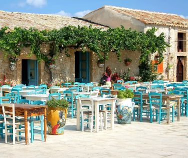 The typical italian taverna in Marzamemi (Sicilia) Typowa włoska tawerna w Marzamemi (Sycylia) #sicilia&hellip;