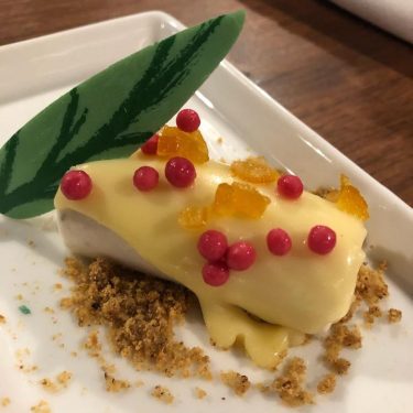 I have to share one more amazing find during my Seattle trip. The food…