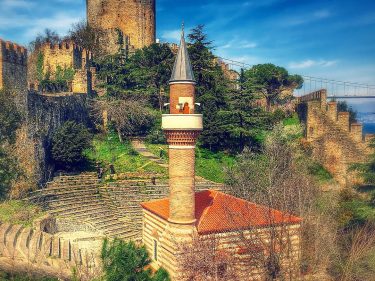 A castle and a city between two worlds #mosque #turkey #istanbul #bosphorus #bnesimppl #nature…