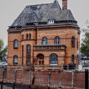 A gray day but Hamburg is still great! . . . . . .…