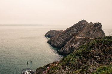 #landscape #landscapephoto #landscapelover #bnesimppl #landscapestylesgf #nature #ocean #coast #coastline #rock #mountain #nikon #america #usa&hellip;