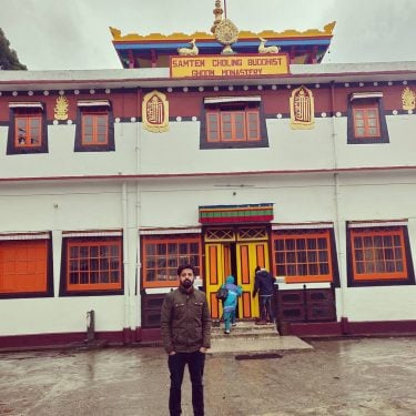 100years old monastery #budhistmonastery #budhistmonastery #ghummonastery #darjeelingdiaries #darjeelingtrip #darjeeling #westbengaltourism #westbengalphotography #travellingthroughtheworld #travellingislife #travelersnotebook…