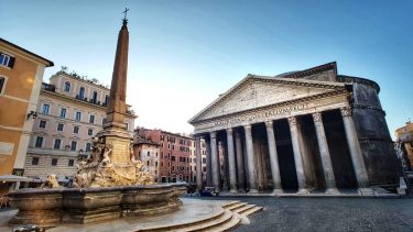 Pantheon! • • • #rome #shotonmoment #pantheonmorning #myrunisbetterthanyours #adventures_rw #travelblogger #travelphotography #travelholic #travelling #travelpics…