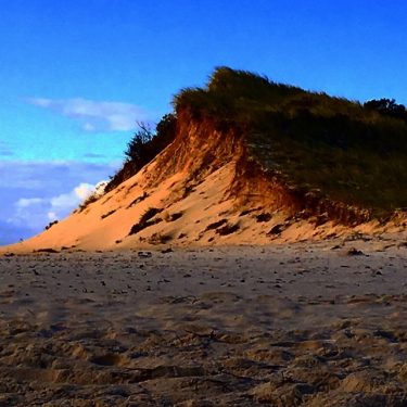 “evening mood at the beach” . #beach #dune #northsea #evening #sunset #travel #travelphotography #travelling…
