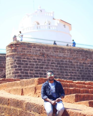 Goa #agudafort . . . #travellocations #travelling #traveldiaries #picoftheday #travel #travellover #goabeach #goa #bagabeach…