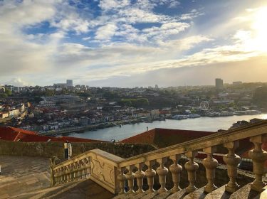 #porto #portugal #葡萄牙 #timeoutporto #travel #backpackers #adventuretime #背包客 #igersportugal #igerportugal #iamtb #travelrepost #bnesimppl #portugaltravel…