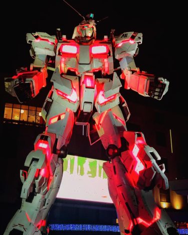 ???? Unicorn Gundam Statue . . . . . . . . #photographylover #gundam…