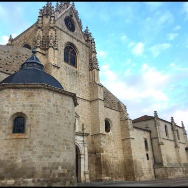 Catedral de San Antolin #travelgram #instagramers #travelblogger #travelphotography #palencia #palenciadiferente #palenciamola #semasantapalencia #travelgram #insta&hellip;