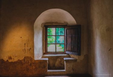 Interior del museo del Antiguo Convento Franciscano de Santa Ana. #tzintzuntzan #michoacan #museo #coloresdemexico…