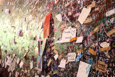 Messages of love left by tourists so that they never lose their great love.…