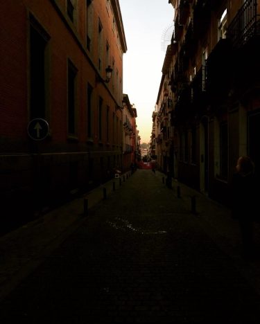 The crack . #photography #photo #photographer #streetphotography #streetphotographer #madrid #spain #spain???????? #travel #travelphotography #travelblogger&hellip;