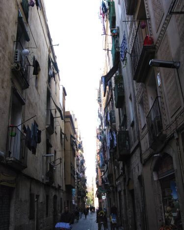 #elraval #barcelona #travel #catalunya #españa #montserrat #bcn #photography #love #instagood #marbella #photooftheday #architecture #malaga…