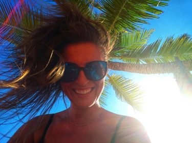 Palm treeeeees ️ ️️ and once again – smile for everyone, my treat .…