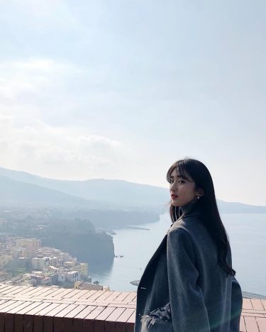 아말피해안도로에서 잠깐 사진찍기 역광이라 눈이 잘 안떠진다 ???? . . . #이탈리아 #여행 #여행에미치다…