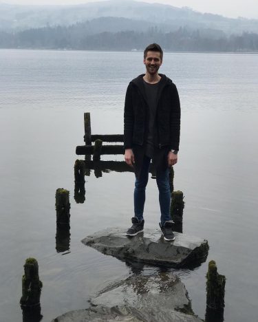 I found this blissful place while strolling around the Windermere area in The Lake…