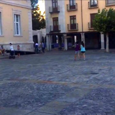 Plaza Mayor de Palencia #photography #photo #google #googlelocalguides #video #travelphoto #travelgram #instagramers #travelblogger #travelphotography…