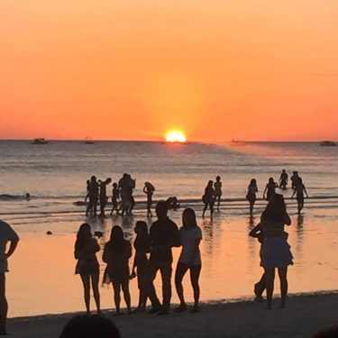 The sun goes down the stars come out #travel #worldwide #bucketlist #smallworld #nature #love…