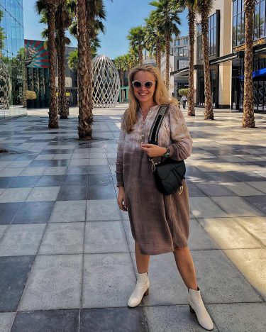 Back to sunshine! ️️️• • • • #bnesimppl #styleinspo #streetstyleinspo #bloggerslife #mylook #mangogirls #travelgirl…
