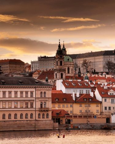 sunset in wonderful_prague #europestyle_czechrepublic #toppraguephoto #kings_hdr #visitcz #visitprague #canonczsk #discovery_earthpix #discovery #topeuropephoto #citybestpics #travelmore…