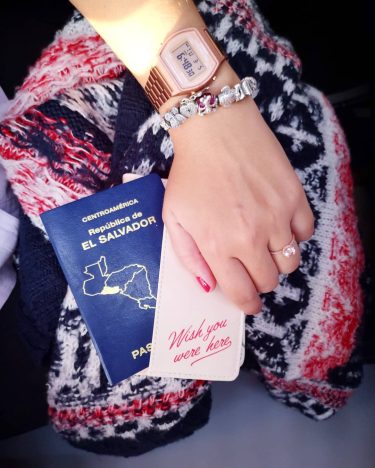 ???????????????? ???????????? ???????????????? ???????????????? . Pasaportera + Tag de maleta @easyshopsv . . .…