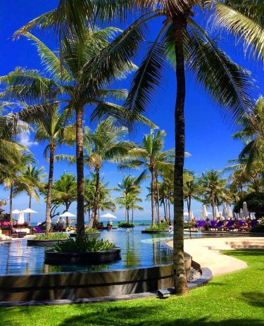 ⬆️Travel is the only thing you buy that makes you richer -——————————————— ••••••••••••• ‍️Discover&hellip;