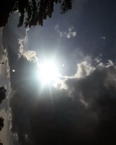 #sun #travel #travelling #traveller #travelblogger #travelblog #bnesimppl #earthescape #heavenonearth #beautifuldestinations #clouds #sky #horizon #video…
