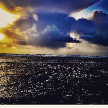 “storm tide” . #earthscope #storm #clouds #northsea #walk #walking #beachwalk #hike #hiking #hikingadventures #travel…