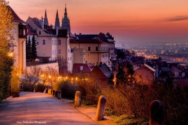 miluji ta rá lidí… #wonderful_prague #europestyle_czechrepublic #toppraguephoto #kings_hdr #visitcz # #canonczsk #discovery_earthpix #discovery #topeuropephoto…