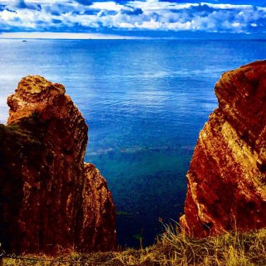 “bird’s-eye view” . #northsea #coast #cliff #earthscope #walk #walking #cliffwalk #hike #hiking #hikingadventures #travel…
