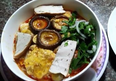 Vietnamese vegan noodles soup with soya milk . How to make ? Link bio…