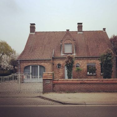 #belgium #lochristi #hause #travelvlog #travelers #szili_furgonnal_vlog #traveller #travelinsta #travelphoto #travelgram #travelblogger #travelphotography #trip #mytravelgram…