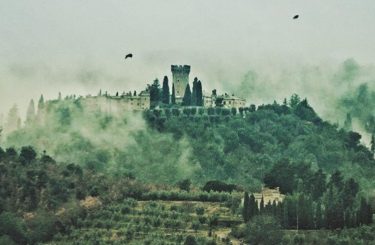 #fotartplgz #bnesimppl #traveldestinations_ig #castellodigargonza Edited with: @carbonblackandwhite _ #travel #traveling #vacation #visiting #instatravel #instago…