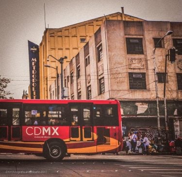 Ciudad de México #mexicocity #mexico #streetlife #coloresdemexico #mexicoesmagia #capturamexico #igersdf #carslovers #caminandomexico #travelphotography #travelmexico…