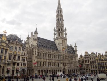 Is is possible not to fell in love with this medieval-looking city? Check out…