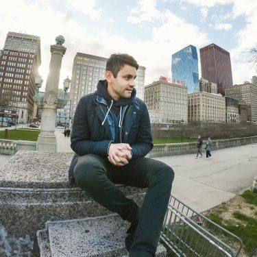 Posando ando ???? Hasta que me salga bien ‍️ #labluekombi #chicago #milleniumpark #cloudgate #gopro…