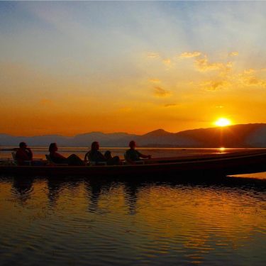 Главной достопримечательностью озера Инле в Мьянме является сама прогулка по озеру, с посещением интересных&hellip;