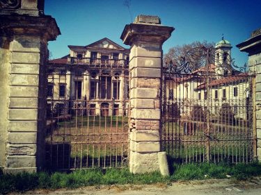 #laloggia #italy #travelvlog #travelers #szili_furgonnal_vlog #traveller #travelinsta #travelphoto #travelgram #travelblogger #travelphotography #trip #mytravelgram #igtravel&hellip;