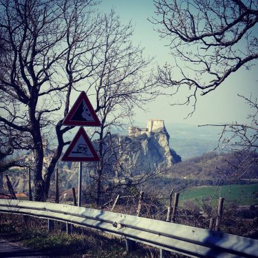 #discoveryourplanet #corsofotografico @solo_traveling #scenes_from_beautiful_cities #piclyphotography #photographerfocus #traveldestinations_ig #earthescope #travel #digitalnomad #thejetlagjunkie #travelldevill #globewandererrepost #travellingourplanet…