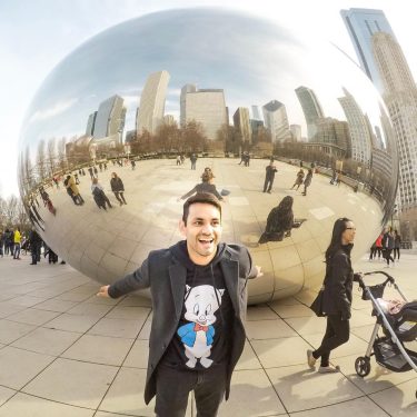 Siempre busca excusas para divertirte ‍️‍️ #labluekombi #chicago #milleniumpark #cloudgate #gopro #besomebody ⠀⠀⠀⠀⠀⠀⠀⠀⠀⠀⠀⠀ ⠀⠀⠀⠀⠀⠀⠀⠀⠀⠀⠀⠀…