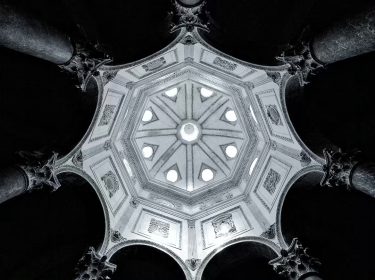 #dettagli #fotartplgz #bnesimppl #traveldestinations_ig Edited with: @carbonblackandwhite _ #architecture #building #architexture #city #buildings #skyscraper&hellip;