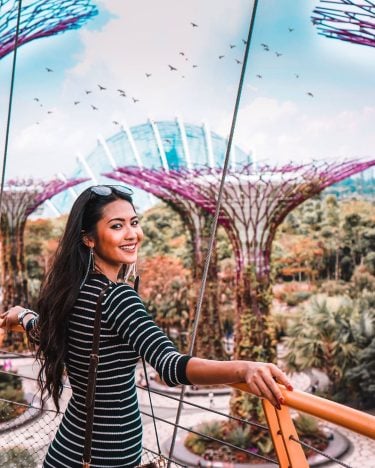 Love this super tree grove at Gardens by the bay #singapore #gardenbythebay