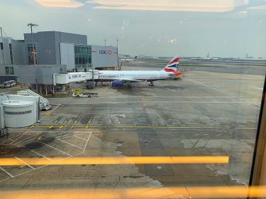 Plane spotting ️ ⠀ #aprendizdeturista #blogdeviagem #euamoviajar #viajarsempre #destinos #pelomundo #viajemais #loucosporviagem #brasileirosporai #brasileirosnomundo&hellip;