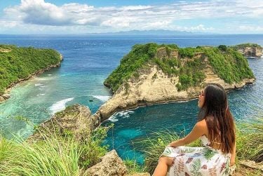 Enjoy the moment! . . Visit Nusa Penida? Call/WA +62 87861478222 nusapenidabible@ @sherlilytan .…