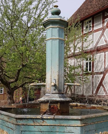 Blue fountain #germany #hessenpark #hessen #deutschland #travelphotography #traveling #travelgram #travel #trip #voyage #photography #history…